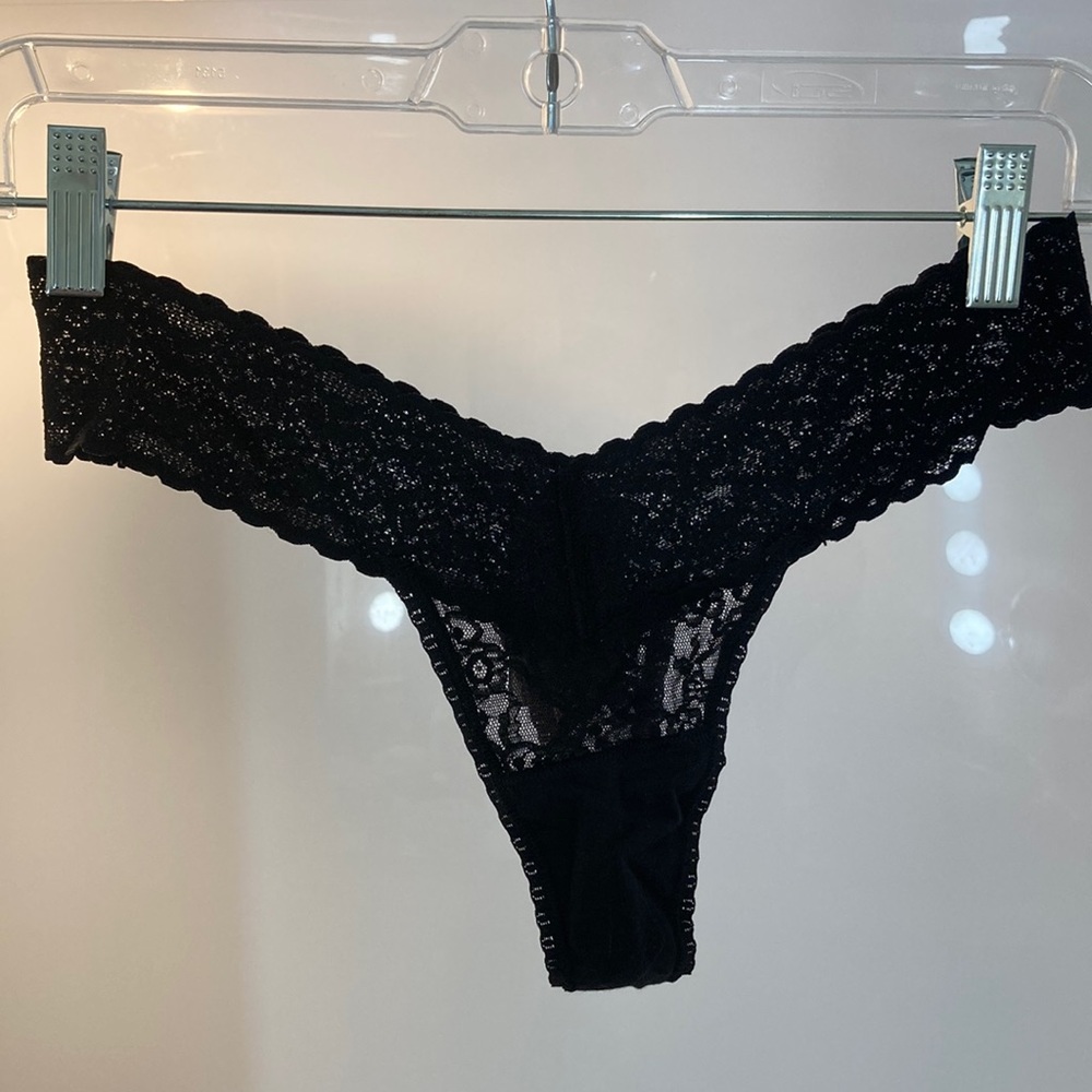 Victoria’s Secret perfect panty / thong / OS